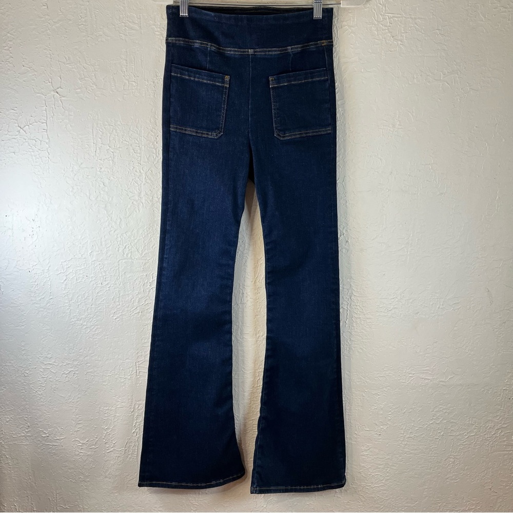 Frame The Bardot Jetset High Rise Flare Jeans in Blue - Picture 3 of 13